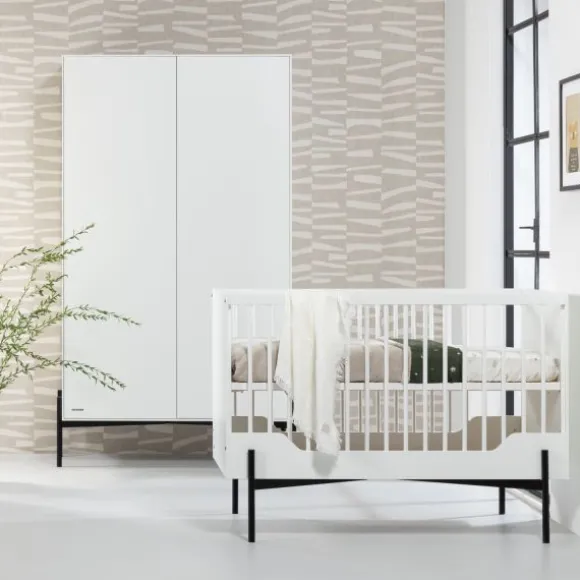 Kidsmill Boutique Babykamer Wit / Zwart | Bed 60 x 120 cm + Commode