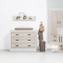 Kidsmill Newport Babykamer Incl. Zwarte Grepen - Oatmeal / Eiken | Ledikant 60 x 120 cm + Commode