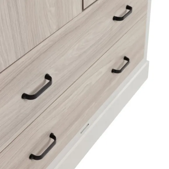 Kidsmill Newport Babykamer Incl. Zwarte Grepen - Oatmeal / Eiken | Ledikant 60 x 120 cm + Commode