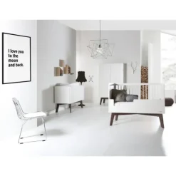 Kidsmill Sixties Babykamer Wit Mat / Walnoot | Bed 60 x 120 cm + Commode
