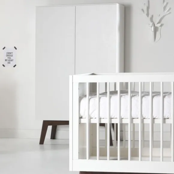 Kidsmill Sixties Babykamer Wit Mat / Walnoot | Bed 60 x 120 cm + Commode