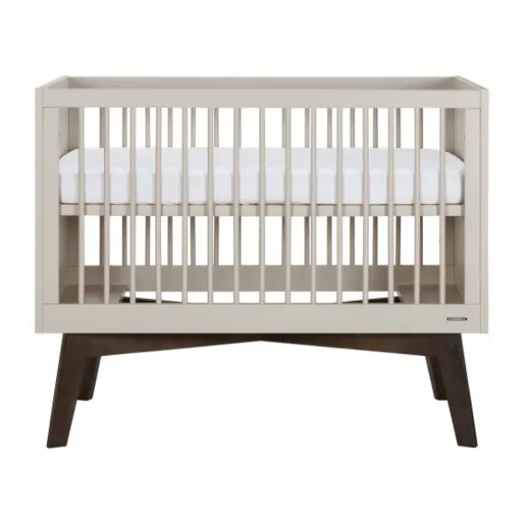 Kidsmill Sixties Babykamer Oatmeal / Walnoot | Bed 60 x 120 cm + Commode