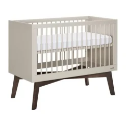 Kidsmill Sixties Babykamer Oatmeal / Walnoot | Bed 60 x 120 cm + Commode