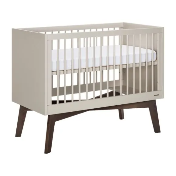 Kidsmill Sixties Babykamer Oatmeal / Walnoot | Bed 60 x 120 cm + Commode