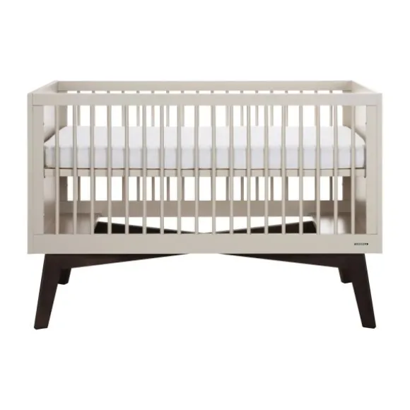 Kidsmill Sixties Babykamer Oatmeal / Walnoot | Bed 60 x 120 cm + Commode