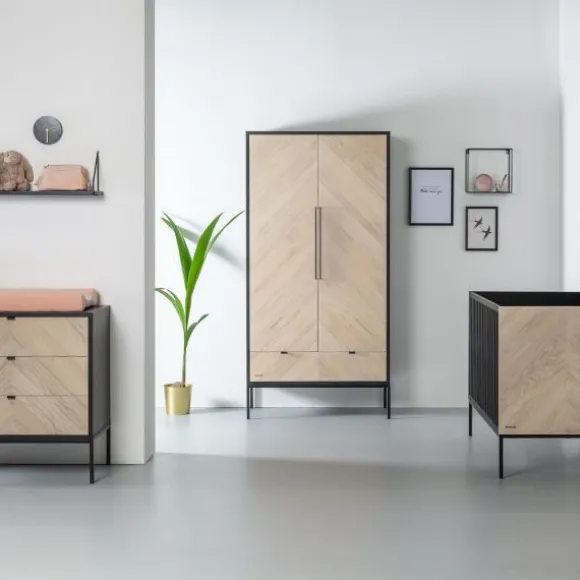 Kidsmill Vince Babykamer Black / Oak | Bed 60 x 120 cm + Commode Breed