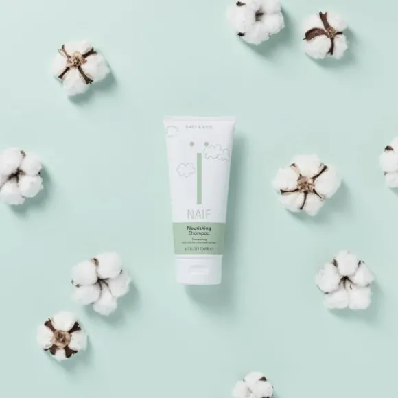 Naïf Voedende Baby Shampoo